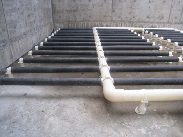 管式曝氣器現場安裝圖3