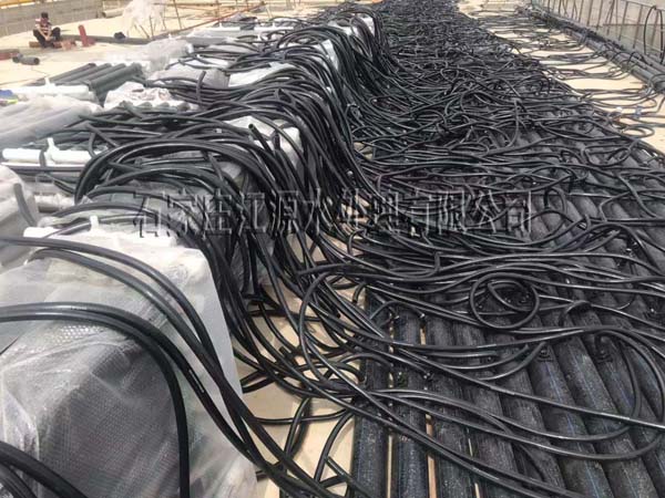 懸掛鏈曝氣器四管式安裝現場圖2